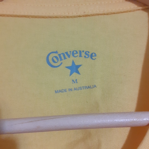 Brand new Never worn- CONVERSE Chuck Taylor All Star Retro Logo tee shirt - Picture 3 of 4